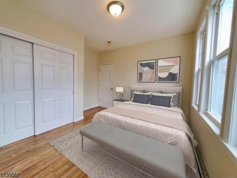 305 Cator Ave - Photo 1