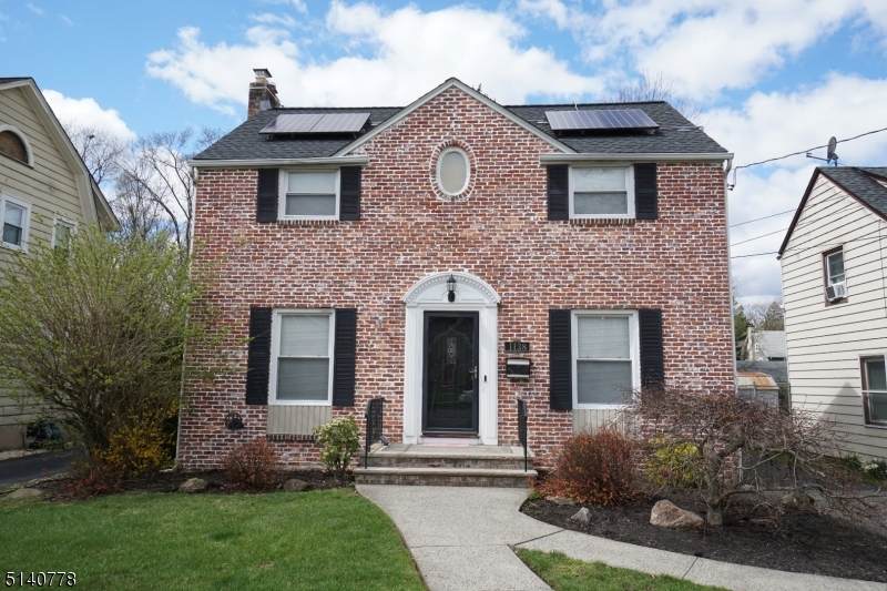 1138 Stilford Ave - Photo 1