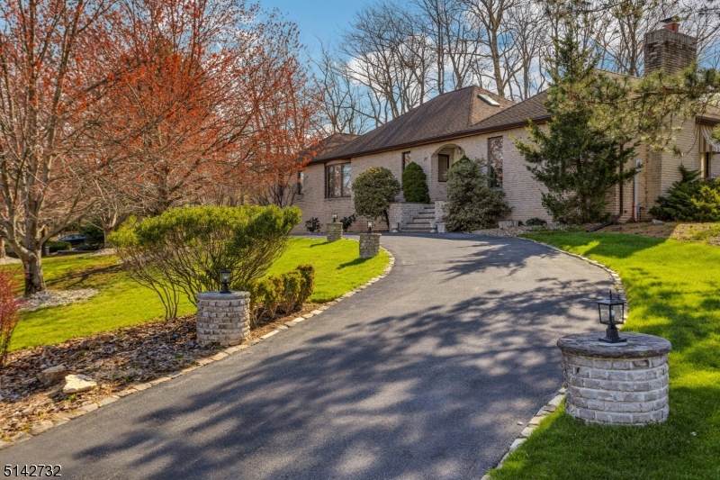 27 Forest Hills Way - Photo 1