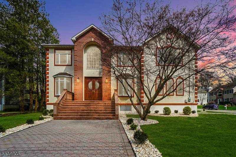 47 Hillside Ave - Photo 1