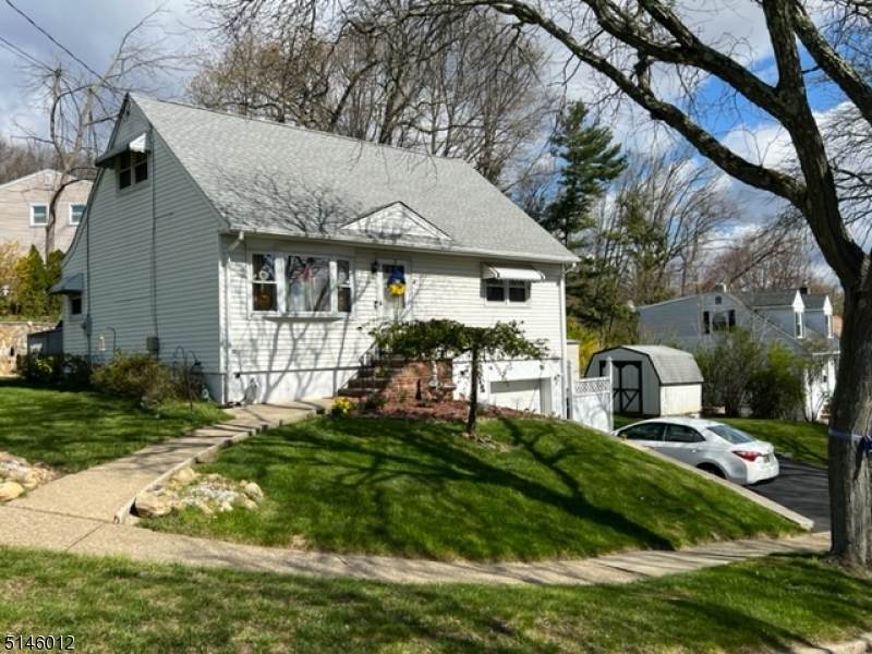 42 Chester Ave - Photo 1