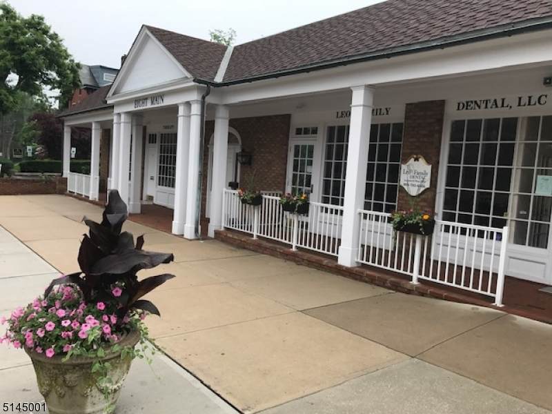 8 Main St - Photo 1
