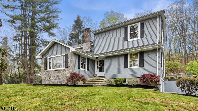 164 Mountain Ave - Photo 1