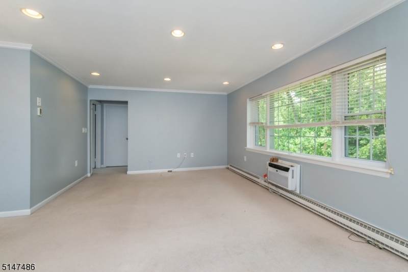 32 Lakeside Drive - Photo 1