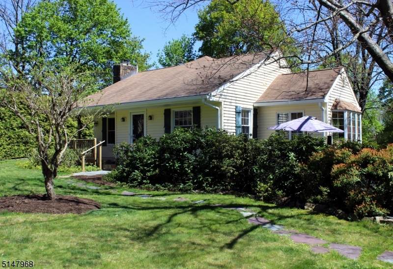 10 Parker Rd - Photo 1