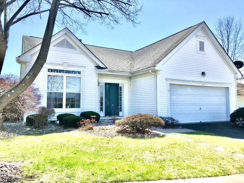 18 Coventry Cir - Photo 1