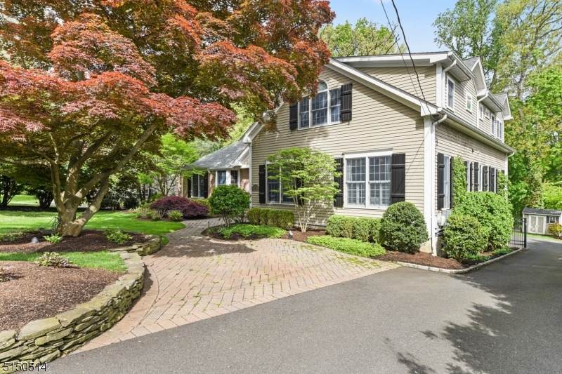 92 Highland Ave - Photo 1