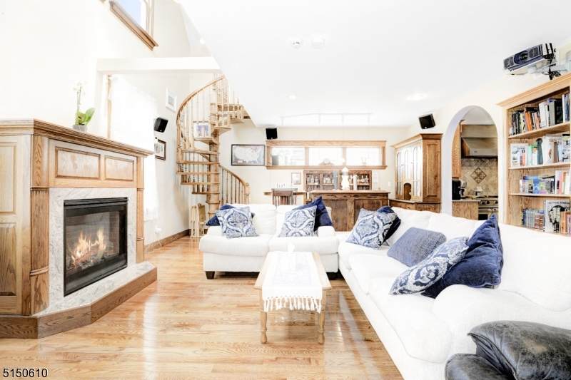 164 Santiago Ave - Photo 1