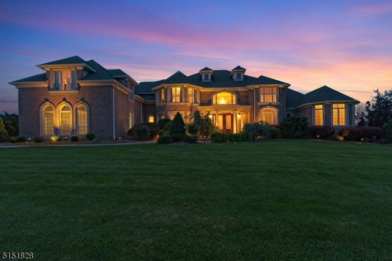 8 Skyview Dr - Photo 1