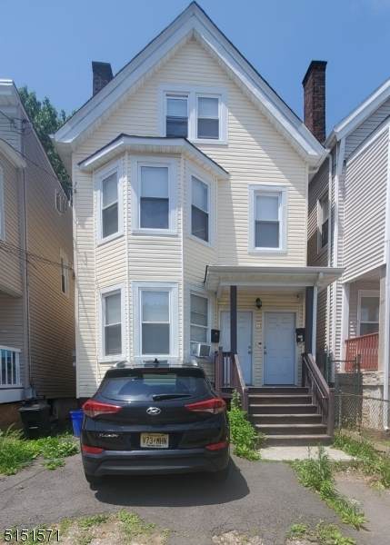 181 Oakwood Pl - Photo 1