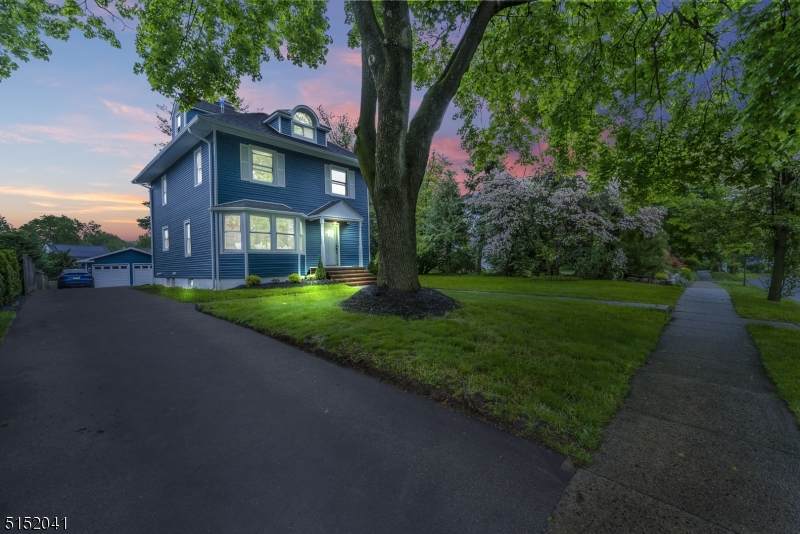 702 Mountain Ave - Photo 1
