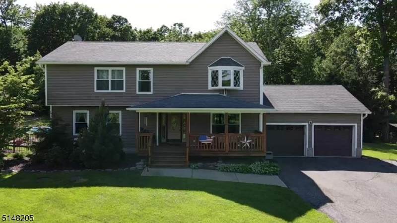 6 Estate Drive - Photo 1