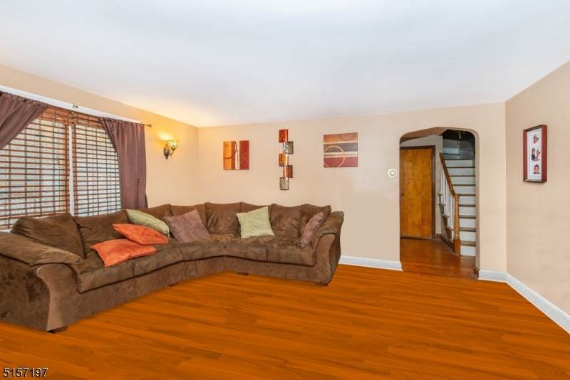 127 Hussa St - Photo 1