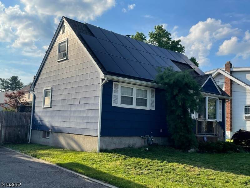 16 Harrison St - Photo 1