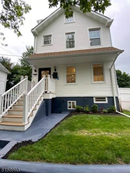 578 Beach St - Photo 1