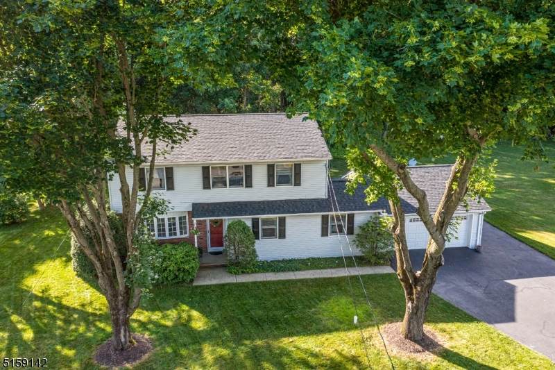 103 Castlewood Trl - Photo 1