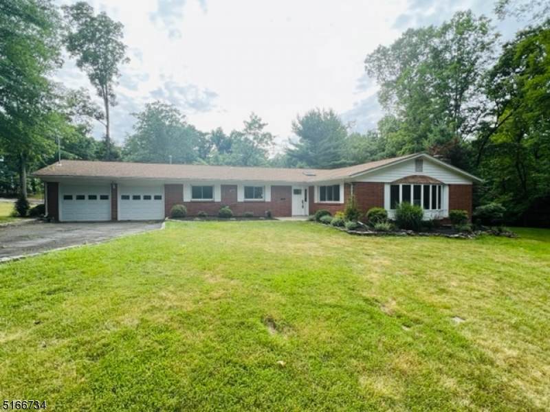 11 Green Valley Dr - Photo 1