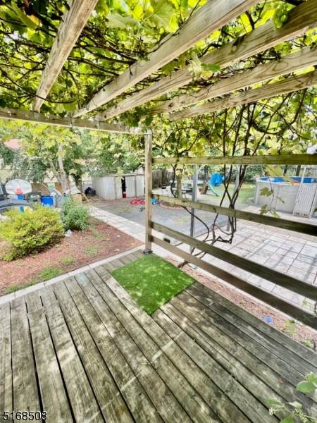 176 Rutherford Pl - Photo 1
