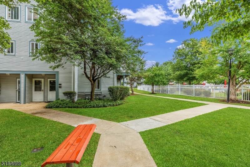 39 Garden Ct - Photo 1