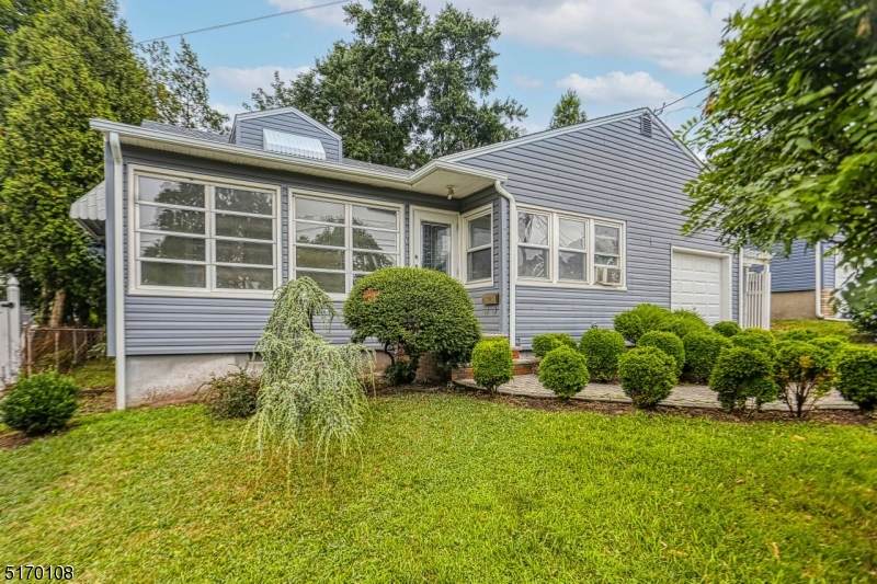 60 Portland Rd - Photo 1