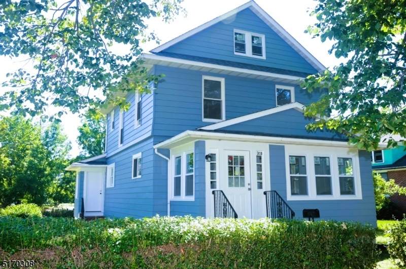 318 Rutherford Ave - Photo 1