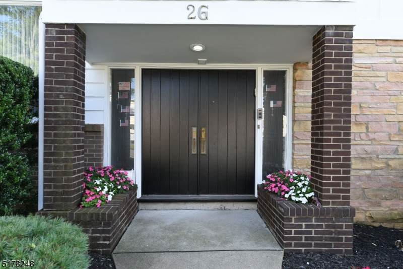2 Buckingham Rd - Photo 1