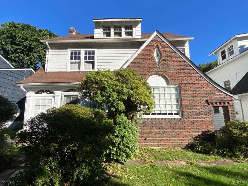 32 Highland Ave - Photo 1