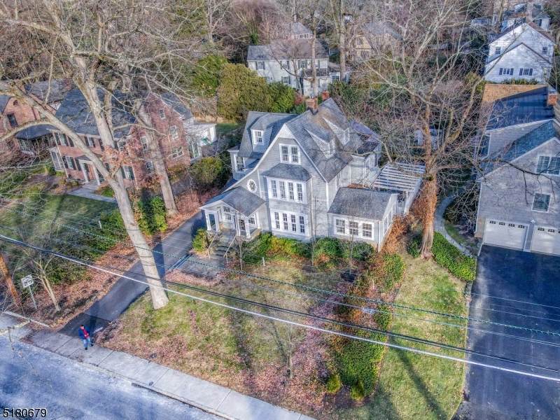 70 Pine Grove Ave - Photo 1