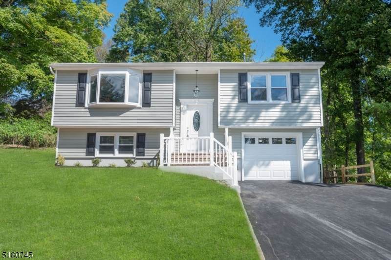 131 Omaha Ave - Photo 1