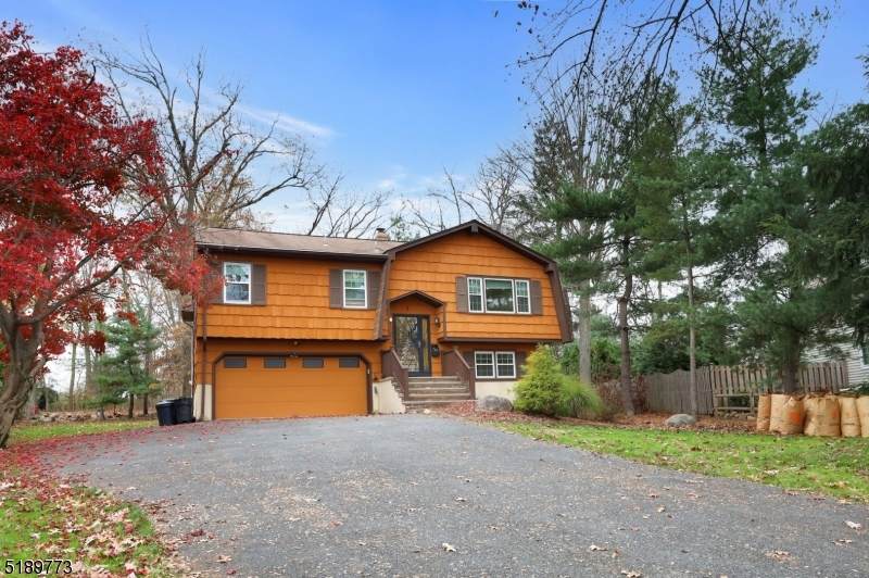 3 Hillcrest Dr - Photo 1