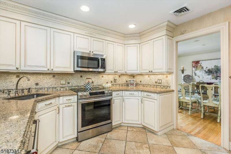 10 Fox Rd - Photo 1