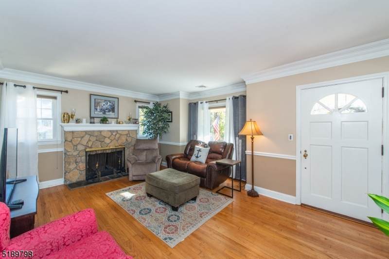 12 Oklahoma Ave - Photo 1