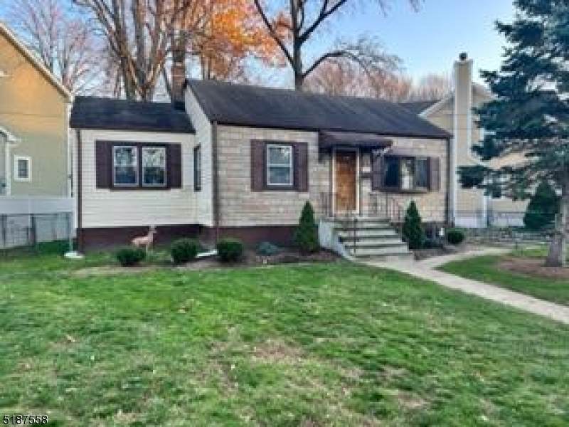 26 Commonwealth Rd - Photo 1