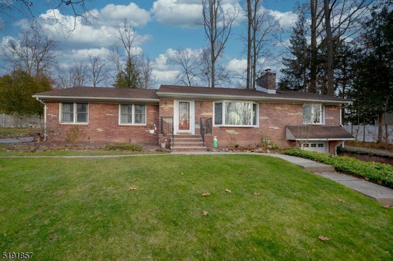227 Beech Ter - Photo 1