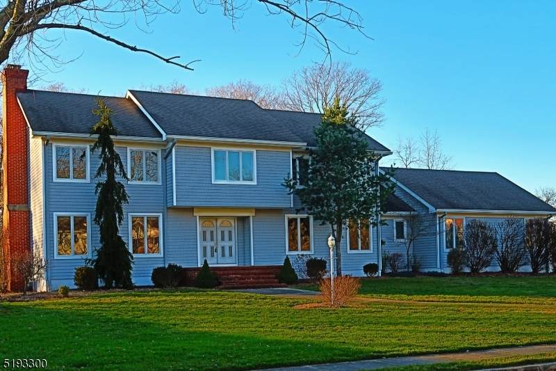 9 Carbury Rd - Photo 1