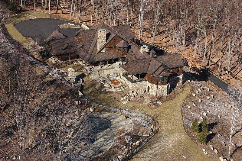 22 Schoolhouse Ln - Photo 1