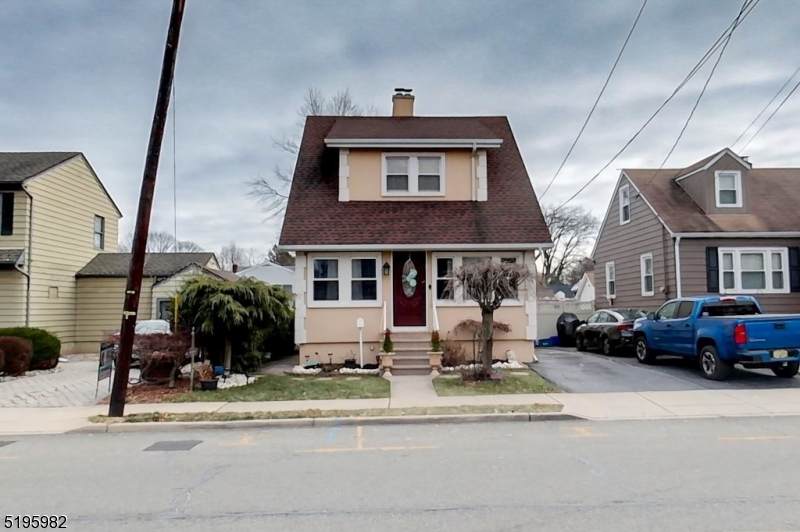 702 Bloomfield Ave - Photo 1