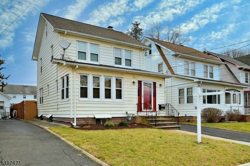 407 Sheridan Ave - Photo 1