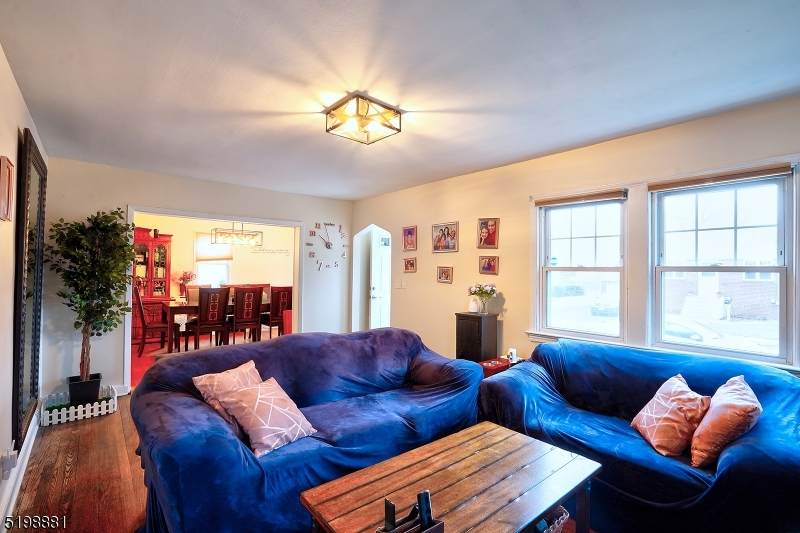31 Maple St - Photo 1