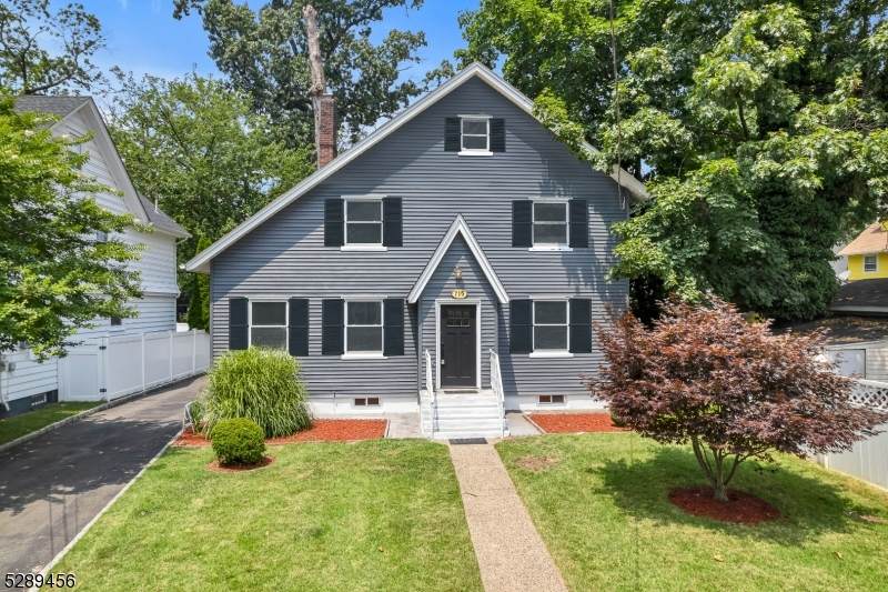 715 Haxton Ave - Photo 1