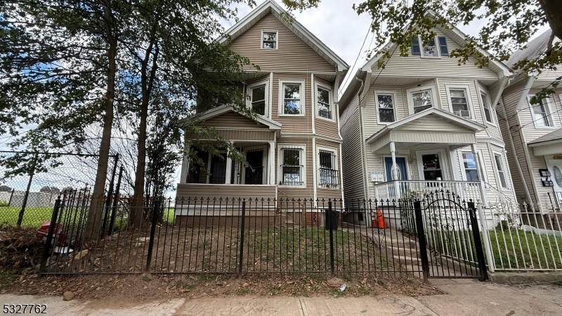 369 14th Avenue - Photo 1