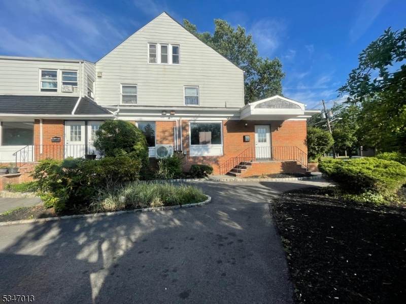 955 Park Ave - Photo 1