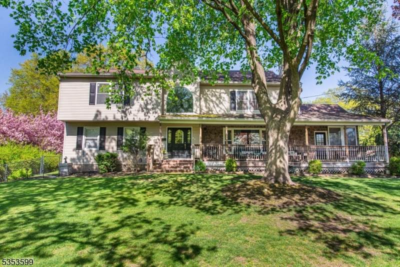 1135 Ringwood Ave - Photo 1