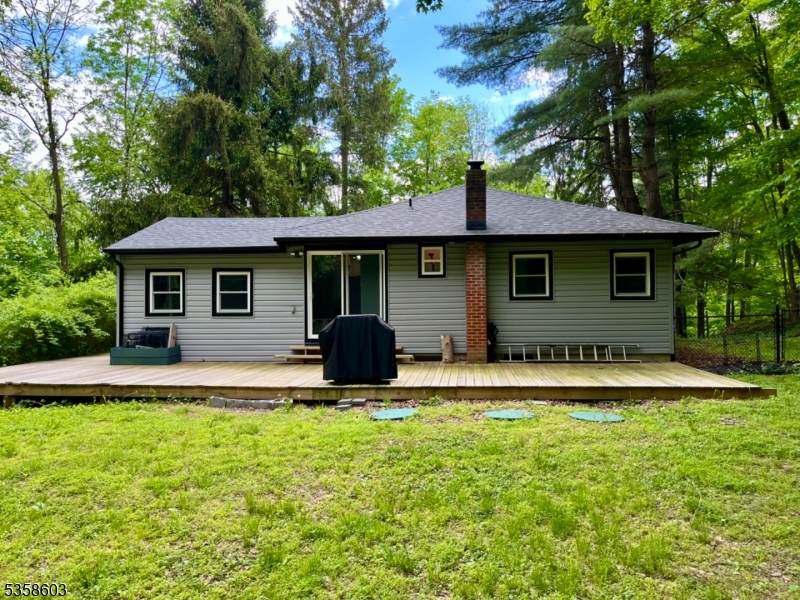 620 Hemlock Rd - Photo 1