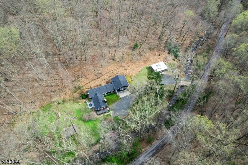 8 Boulder Hill Rd - Photo 1
