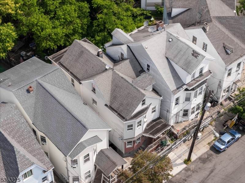 109 Lyon St - Photo 1