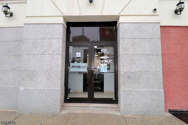 39 Ferry St - Photo 1