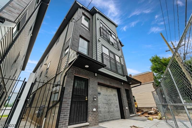 591 S 18Th St - Photo 1