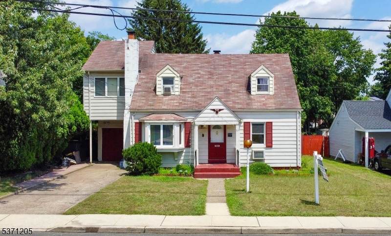 77 Oxford St - Photo 1