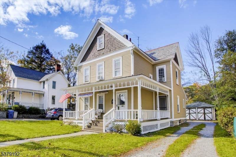 22 Woodside Ave - Photo 1